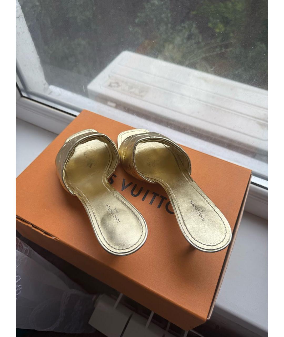 LOUIS VUITTON Золотые кожаные мюли, фото 5