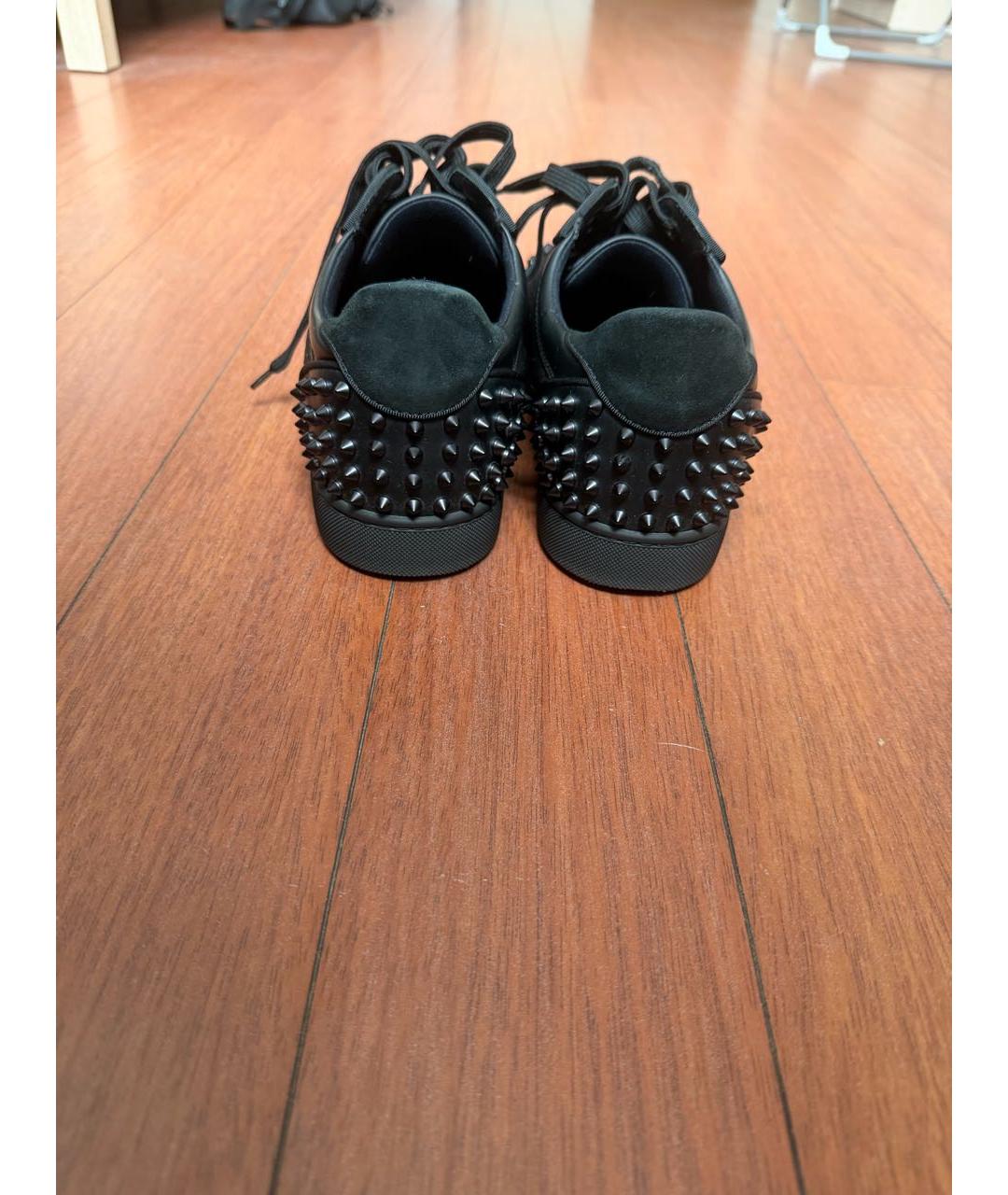 CHRISTIAN LOUBOUTIN Черные замшевые низкие кроссовки / кеды, фото 4