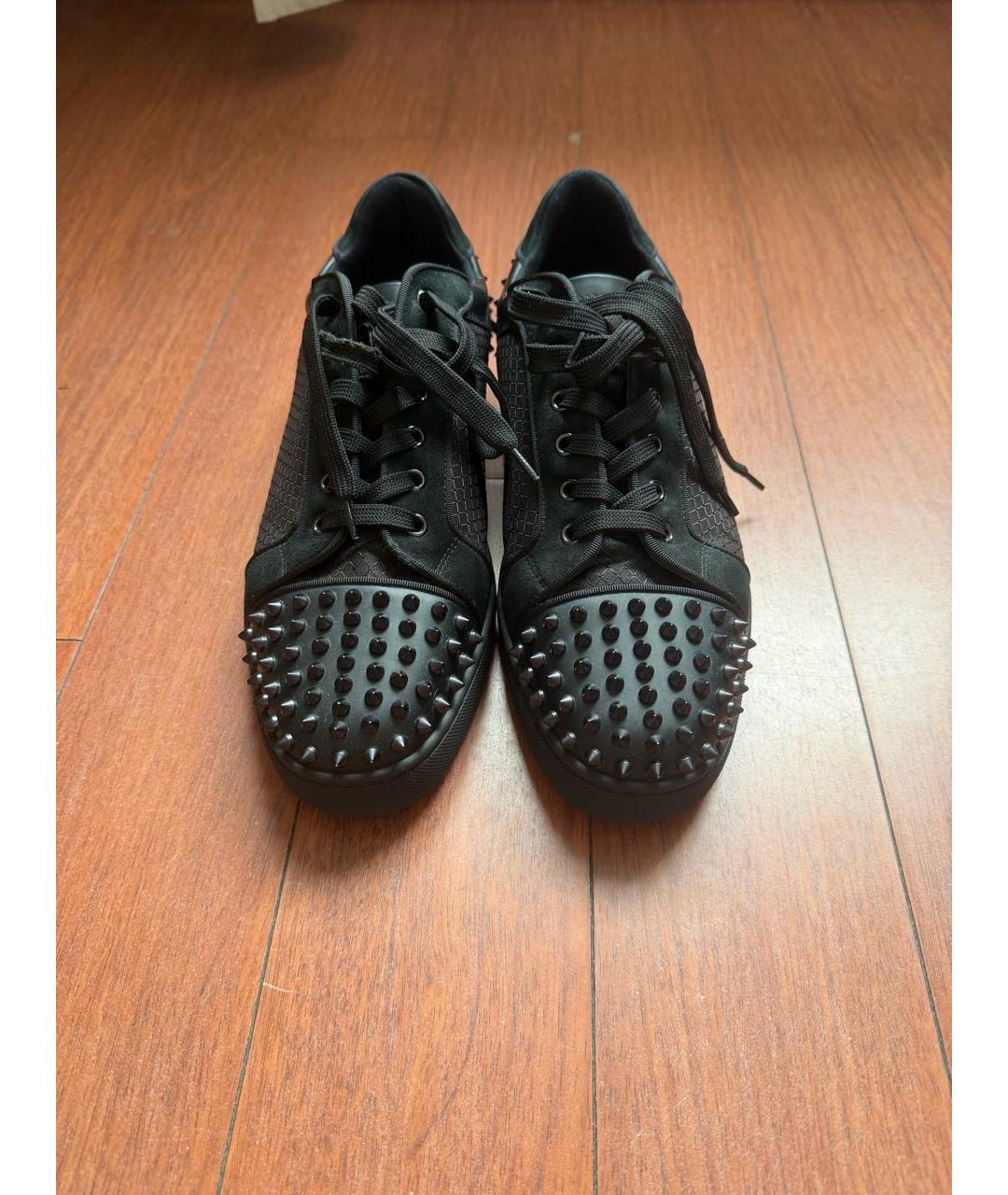 CHRISTIAN LOUBOUTIN Черные замшевые низкие кроссовки / кеды, фото 2