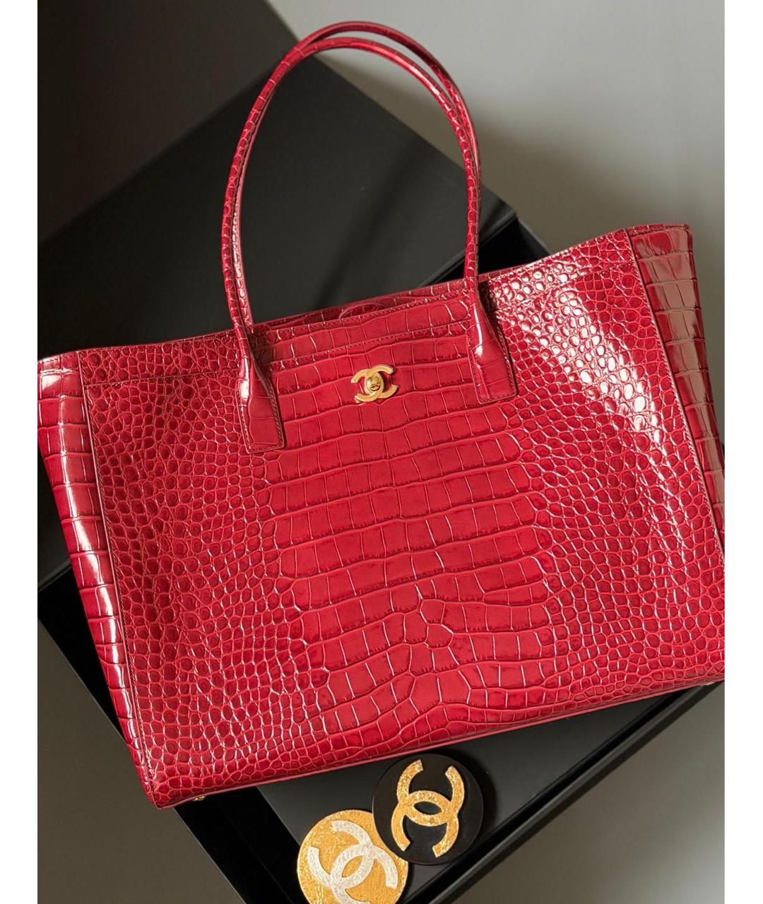 CHANEL Красная кожаная сумка через плечо, фото 3