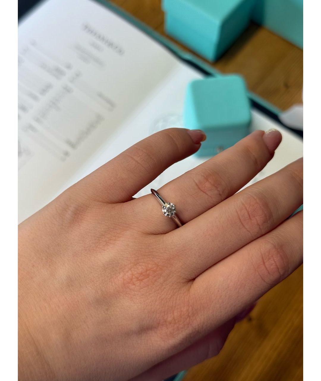 TIFFANY&CO Белое платиновое кольцо, фото 5