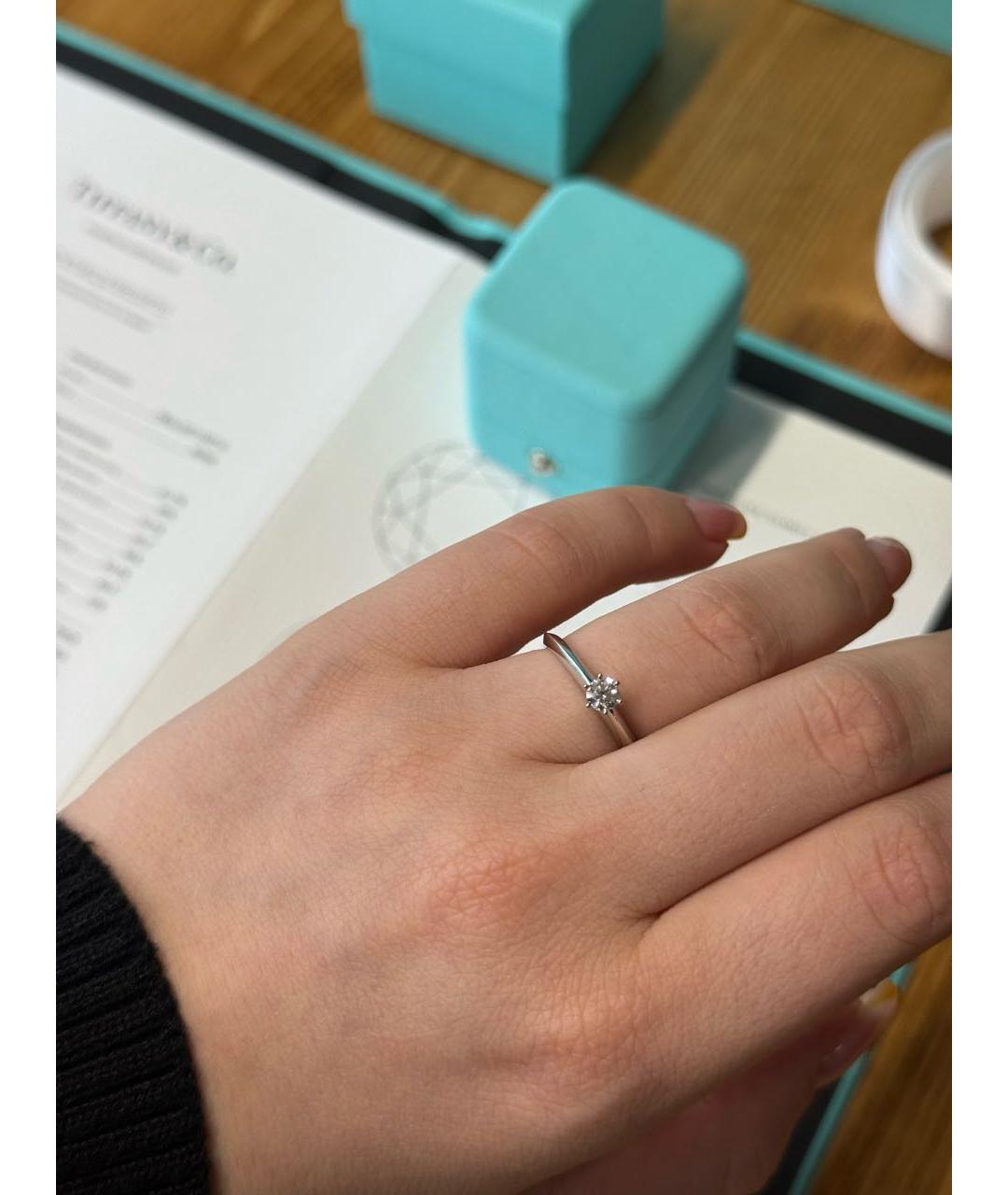 TIFFANY&CO Белое платиновое кольцо, фото 5