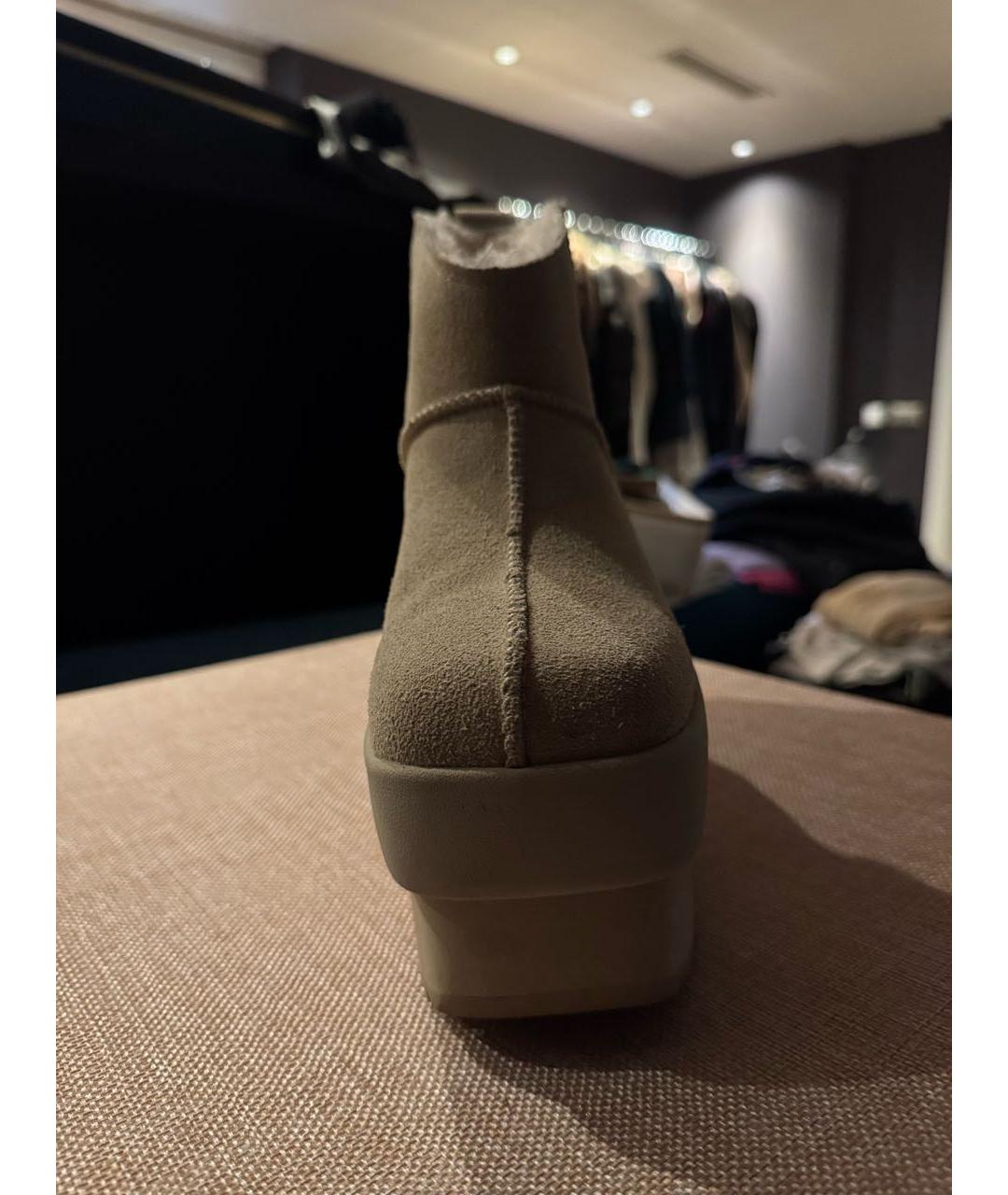 UGG AUSTRALIA Бежевые замшевые ботинки, фото 3