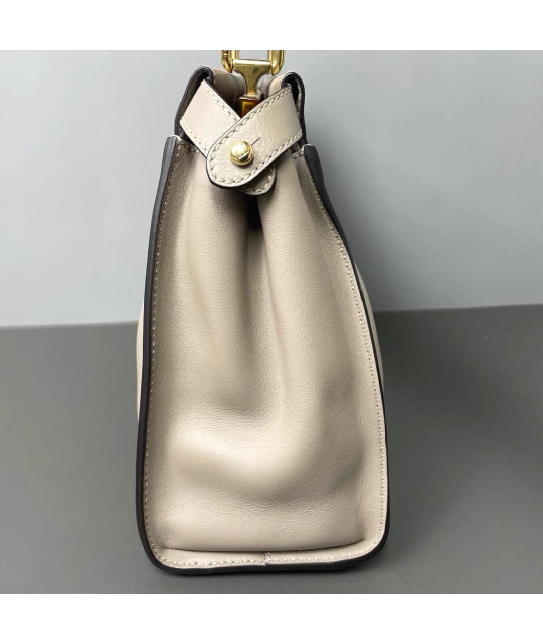FENDI Бежевая кожаная сумка с короткими ручками, фото 5