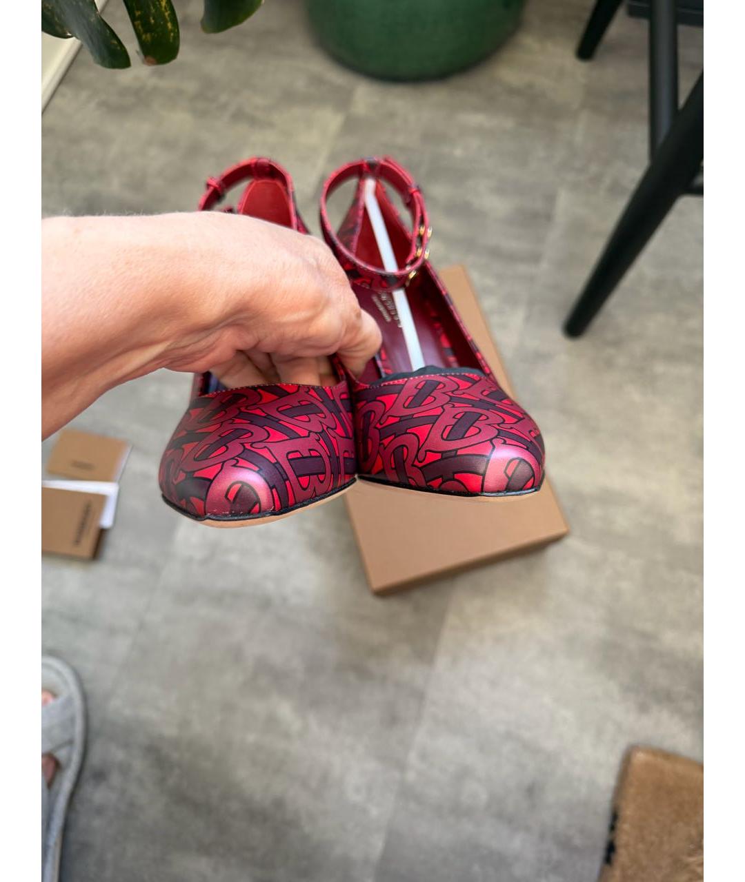 BURBERRY Бордовые кожаные туфли, фото 5