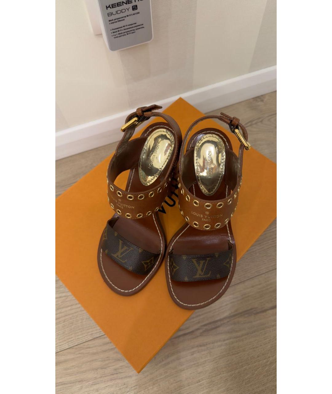 LOUIS VUITTON Коричневые кожаные босоножки, фото 7