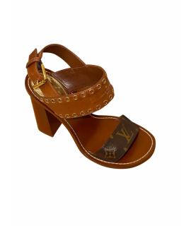 LOUIS VUITTON Босоножки
