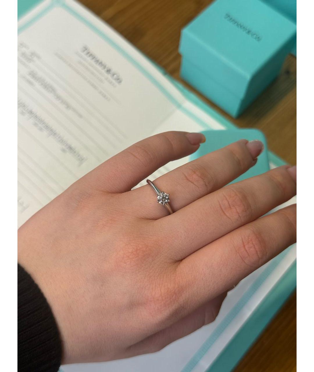 TIFFANY&CO Белое платиновое кольцо, фото 5