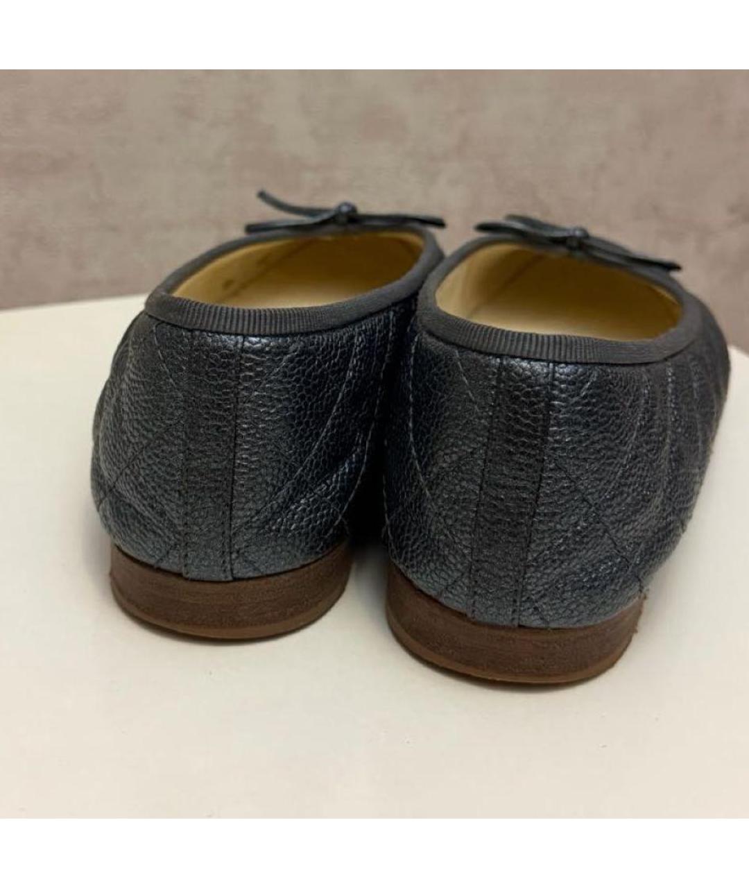 CHANEL Антрацитовые кожаные балетки, фото 4