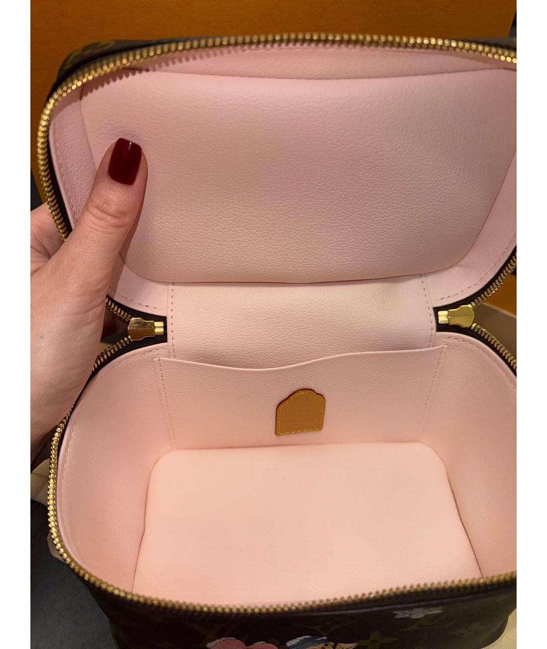 LOUIS VUITTON Коричневая косметичка, фото 4