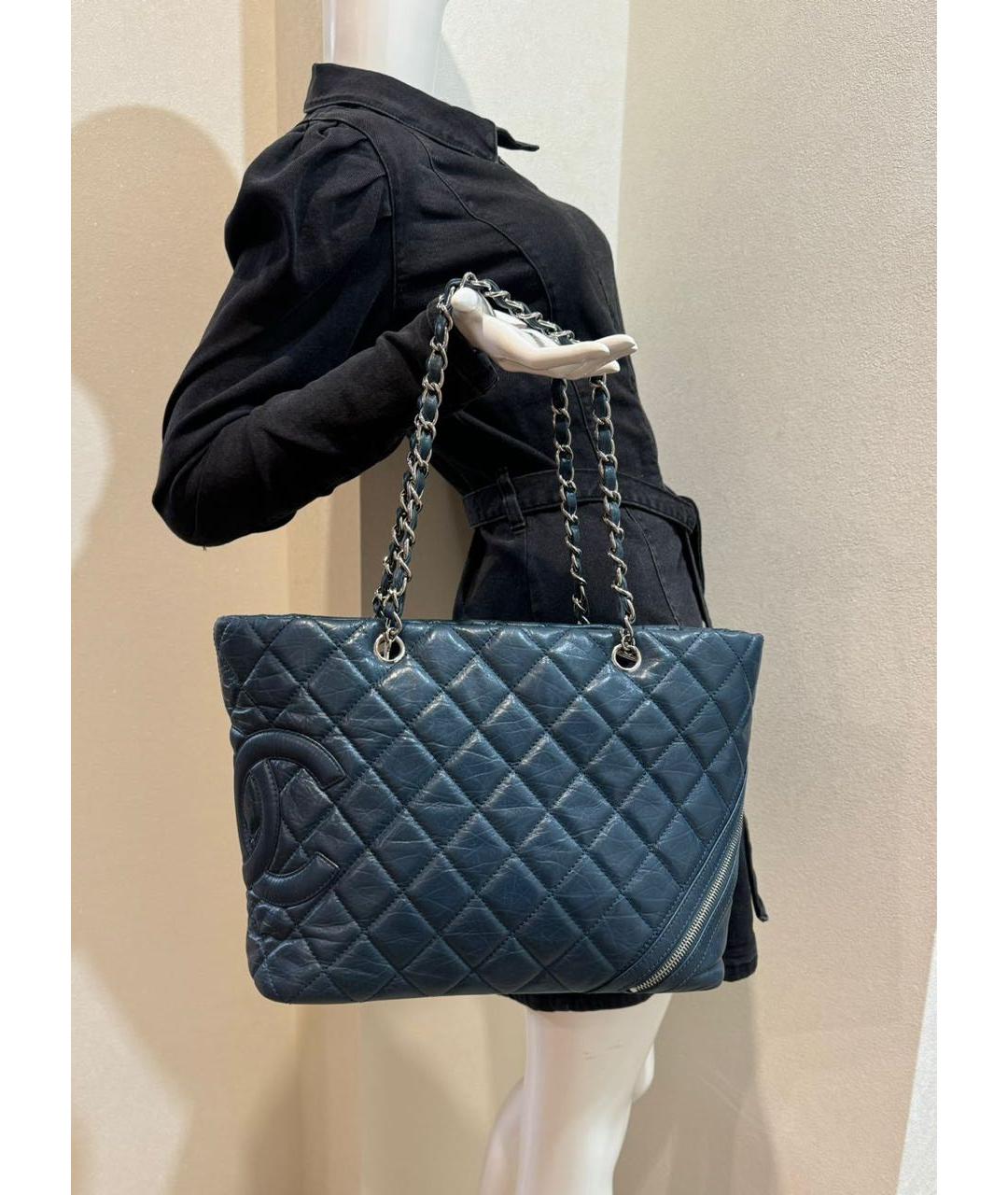 CHANEL Темно-синяя кожаная сумка тоут, фото 6