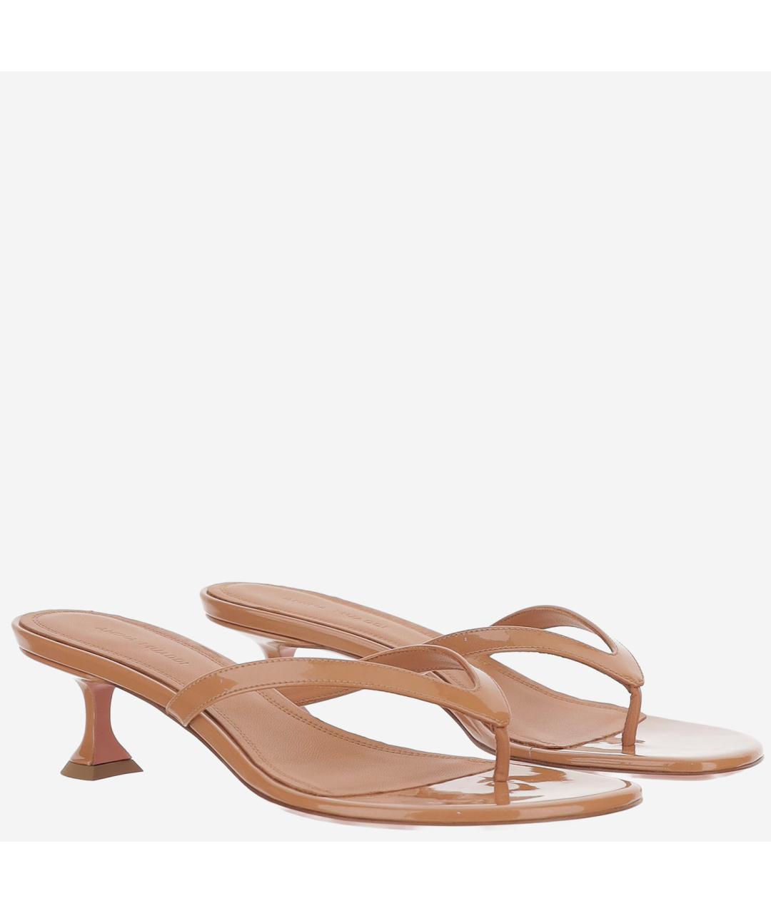 Amina Muaddi Бежевые мюли из лакированной кожи, фото 3