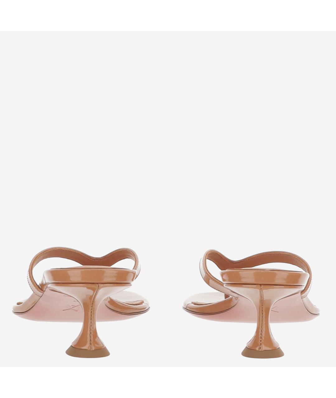 Amina Muaddi Бежевые мюли из лакированной кожи, фото 4