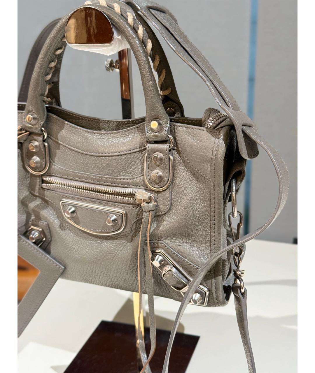 BALENCIAGA Серая кожаная сумка с короткими ручками, фото 3