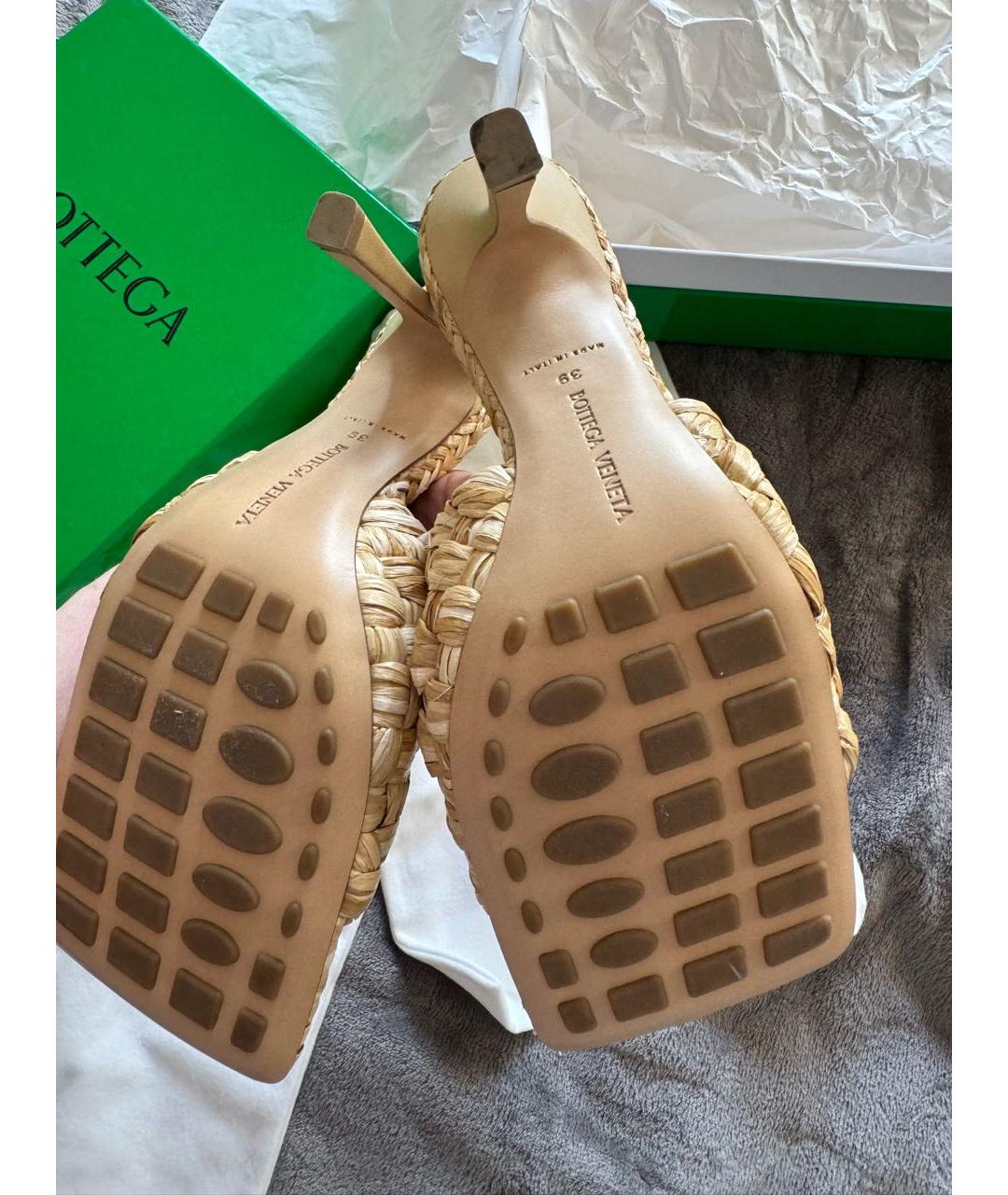BOTTEGA VENETA Бежевые кожаные мюли, фото 5
