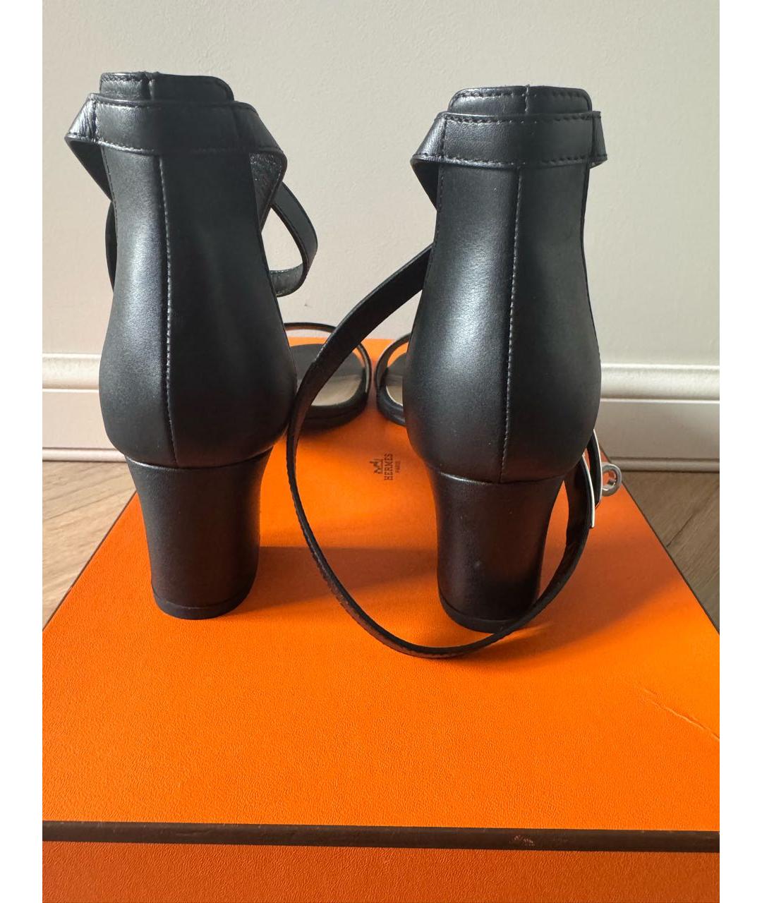 HERMES Черные кожаные босоножки, фото 4