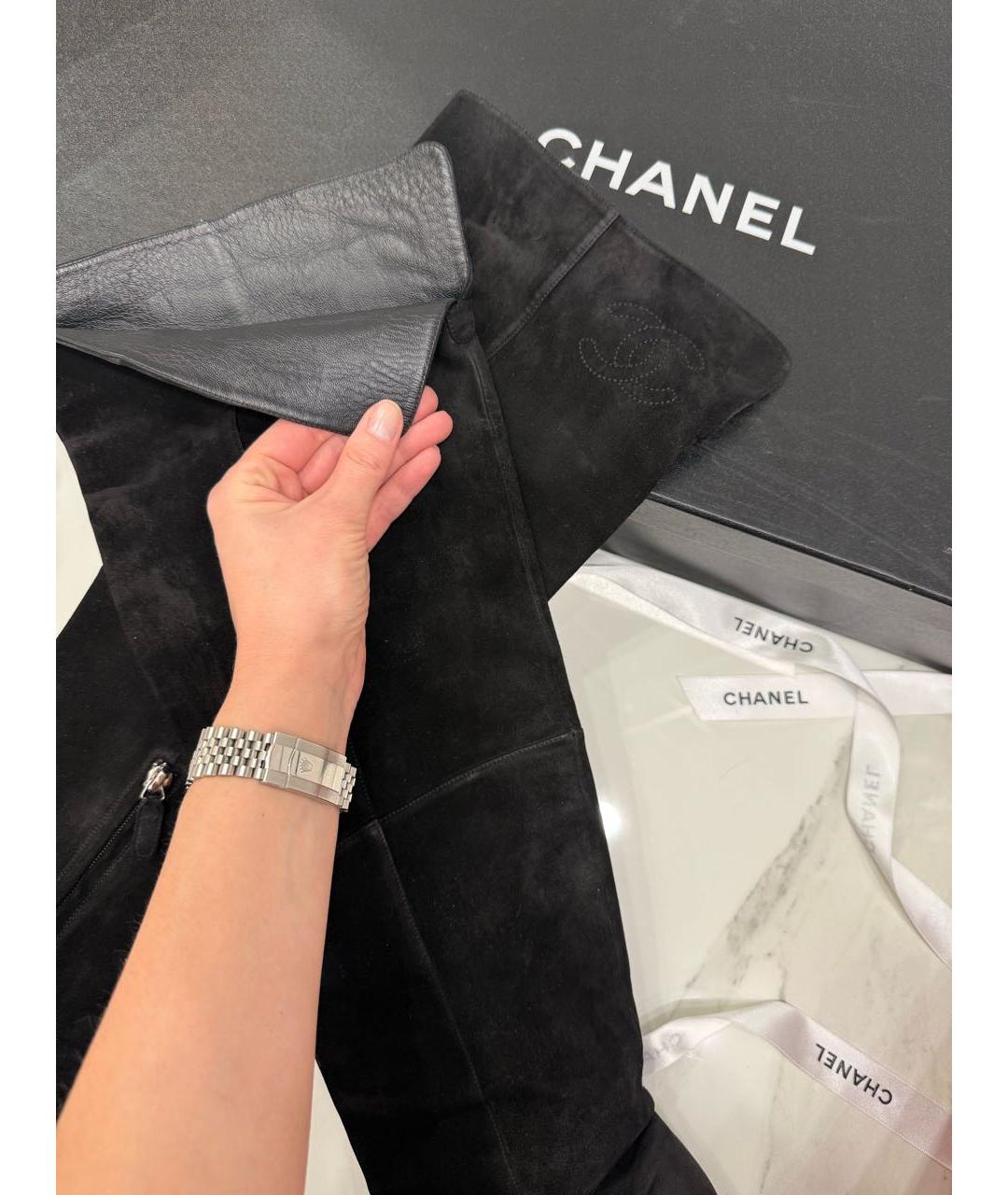 CHANEL Черные замшевые ботфорты, фото 6