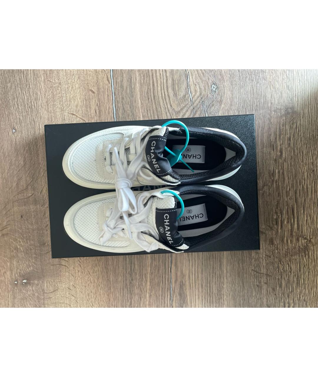 CHANEL Бежевые замшевые кроссовки, фото 3