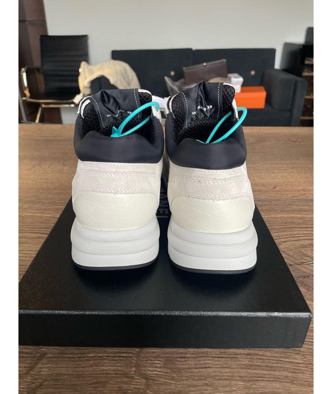 CHANEL Бежевые замшевые кроссовки, фото 4