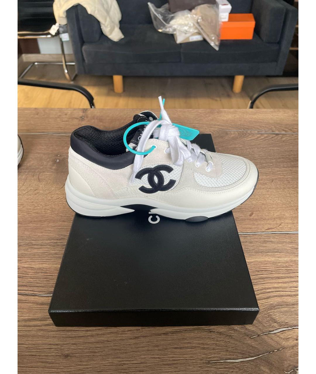 CHANEL Бежевые замшевые кроссовки, фото 5