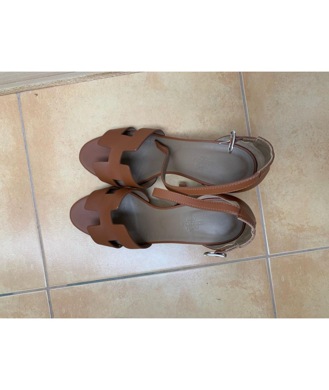 HERMES Коричневые кожаные босоножки, фото 3