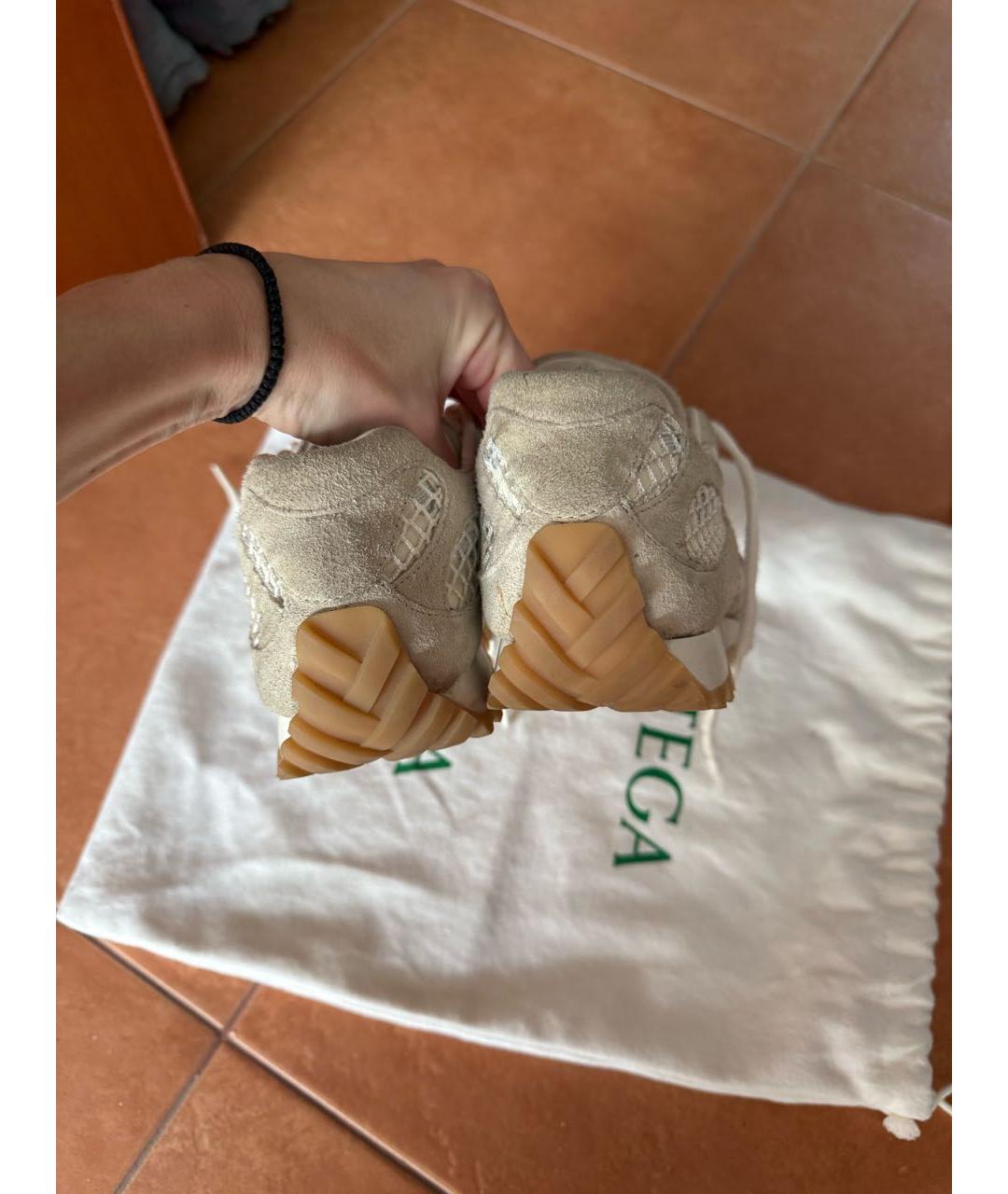 BOTTEGA VENETA Бежевые замшевые кроссовки, фото 4