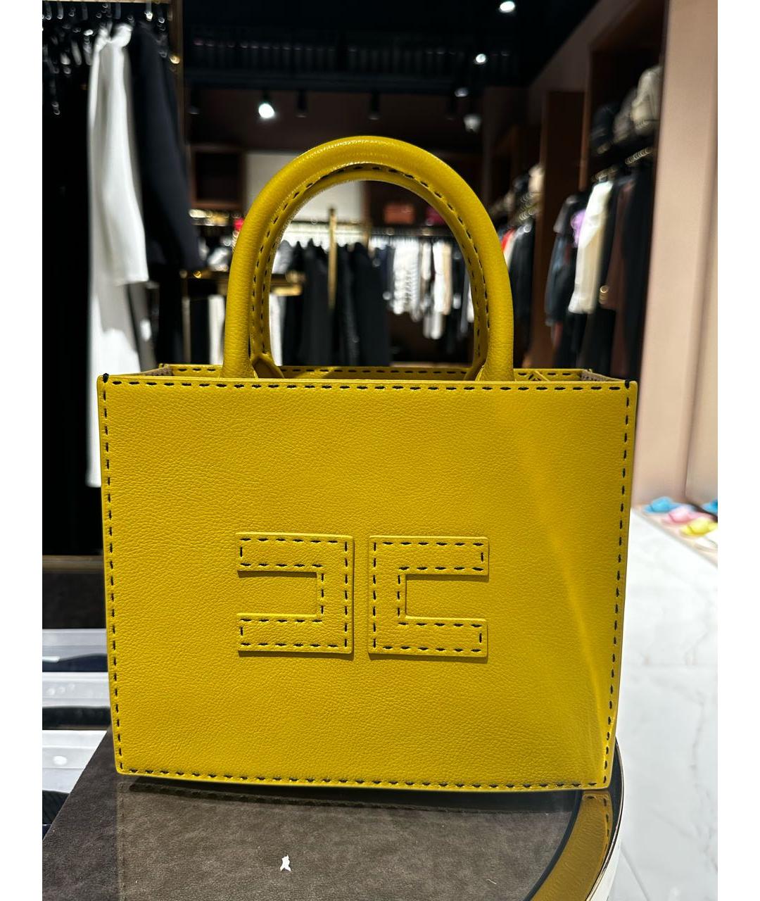 ELISABETTA FRANCHI Горчичная сумка с короткими ручками из искусственной кожи, фото 8