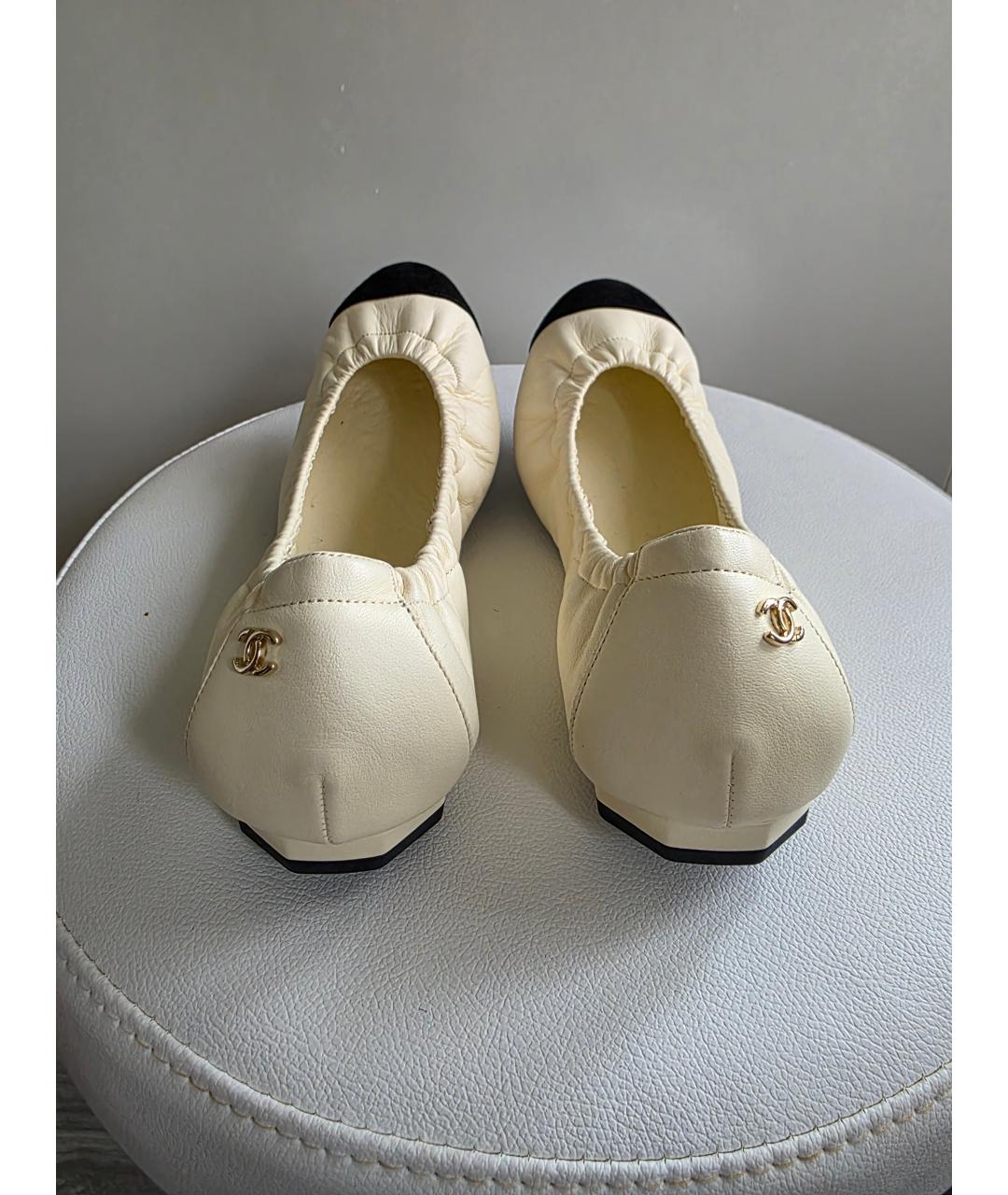 CHANEL Бежевые кожаные балетки, фото 3