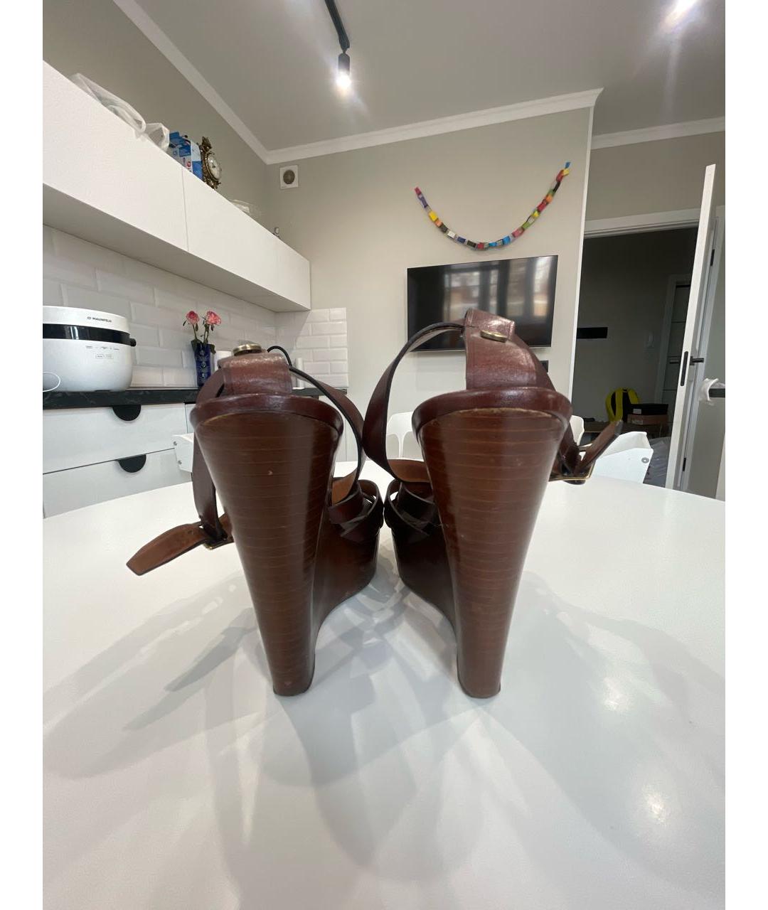 BURBERRY Коричневые кожаные босоножки, фото 4