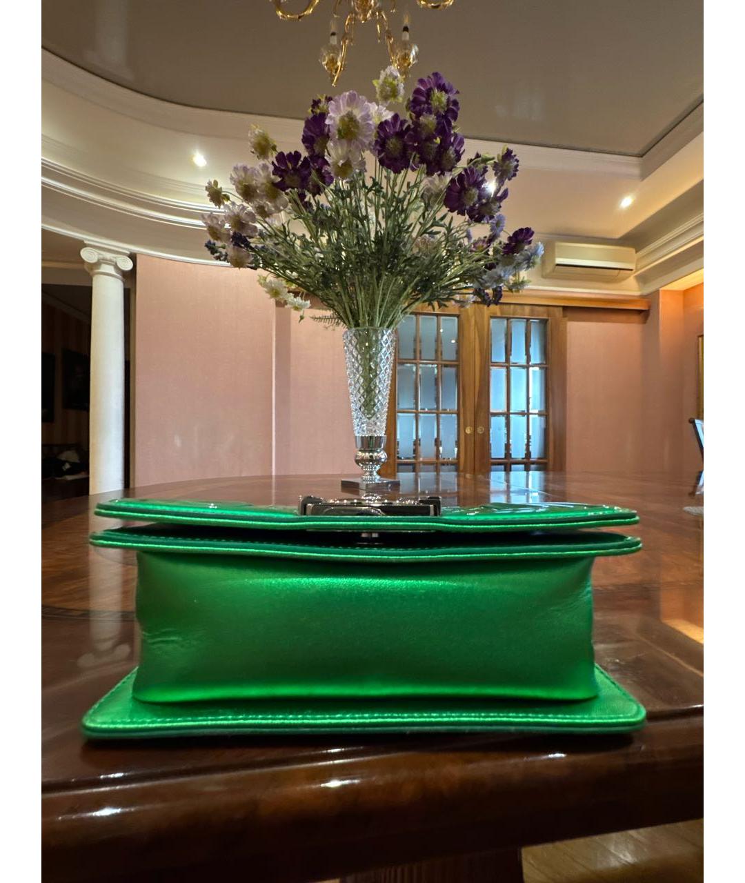 CHANEL Зеленая сумка через плечо из лакированной кожи, фото 5