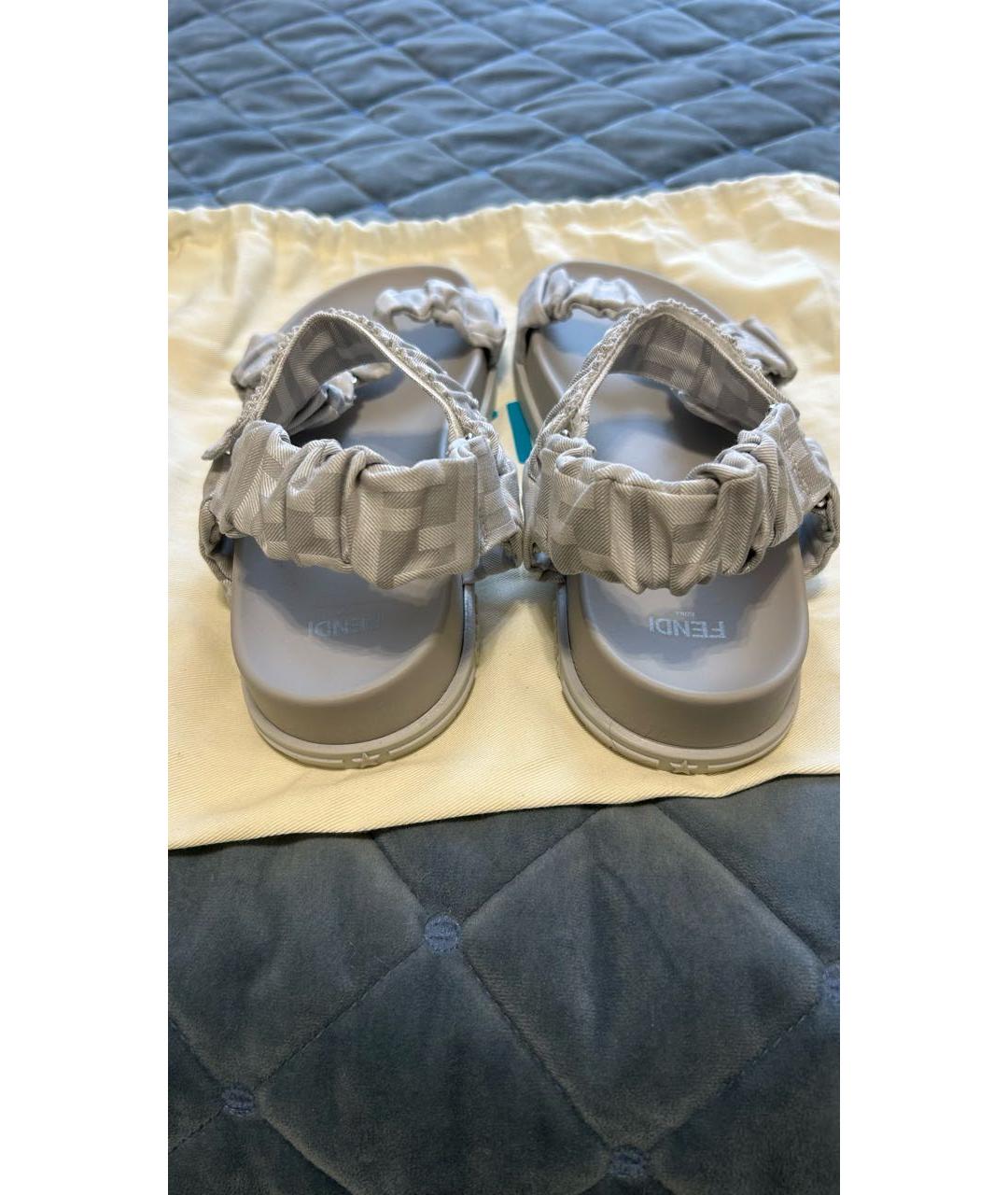 FENDI Серые текстильные сандалии, фото 5