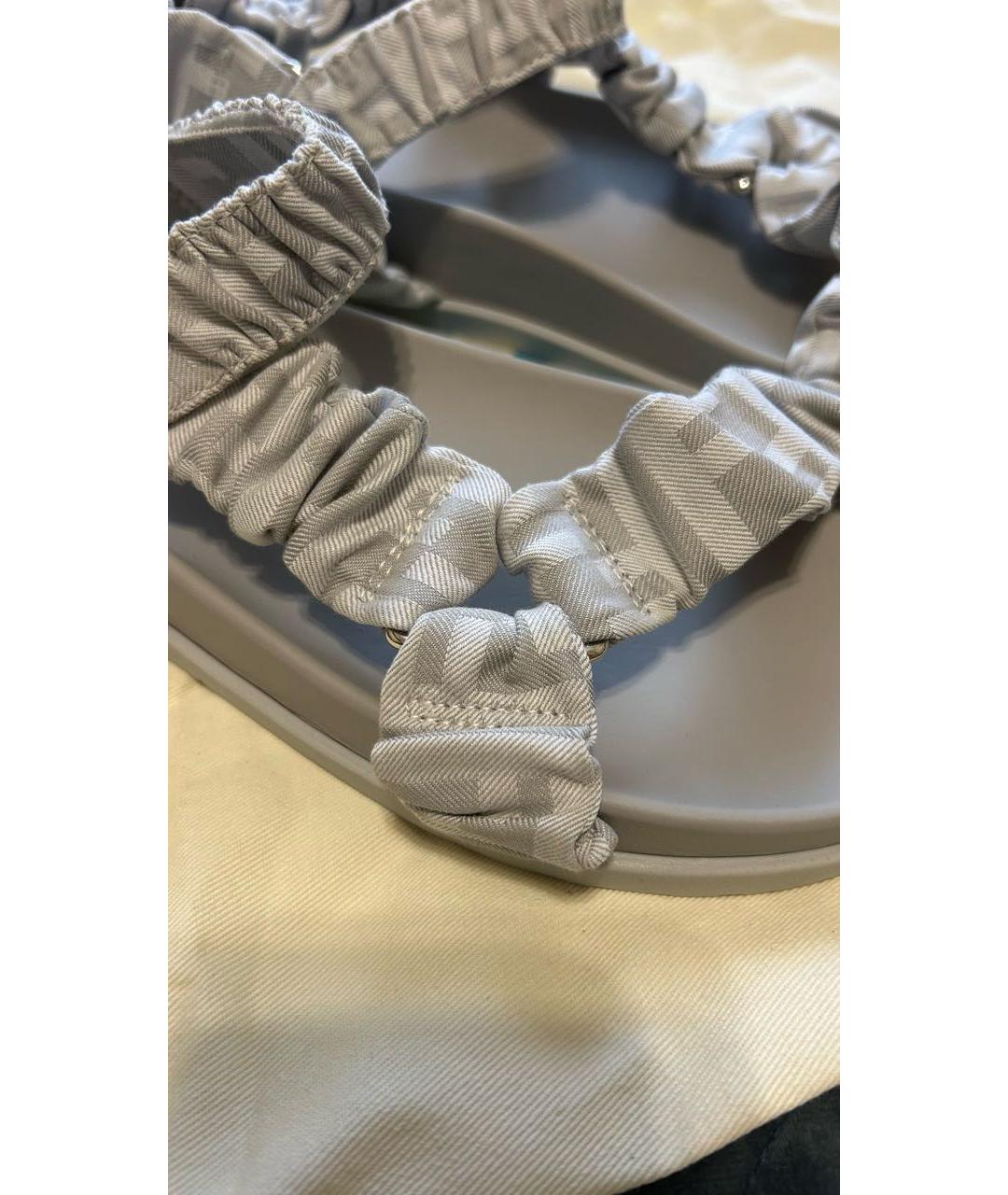 FENDI Серые текстильные сандалии, фото 4