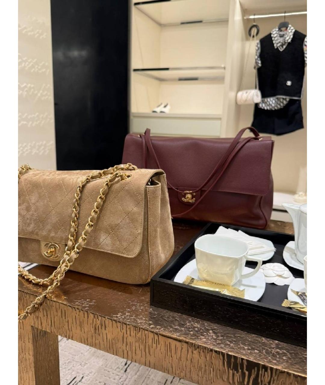 CHANEL Бежевая замшевая сумка через плечо, фото 4