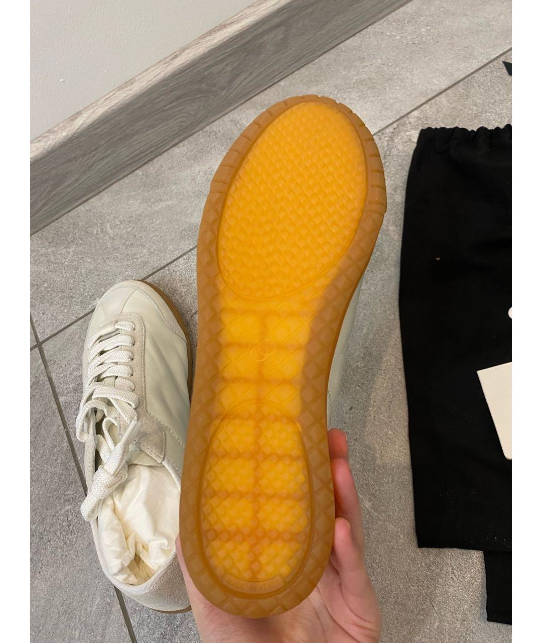 CHANEL Белые кожаные кроссовки, фото 5