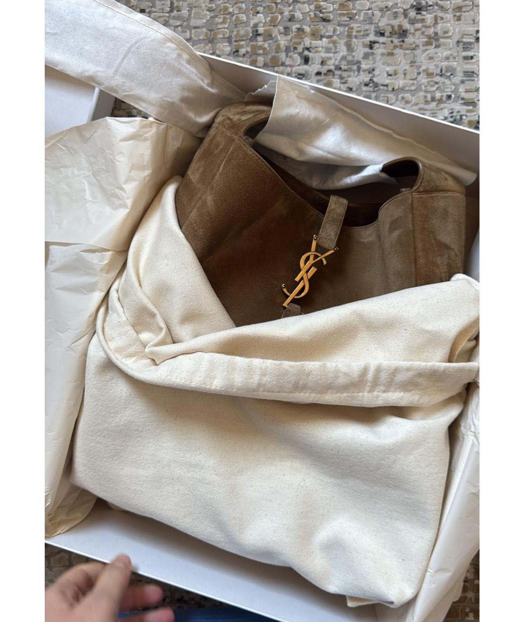 SAINT LAURENT Коричневая замшевая сумка тоут, фото 2