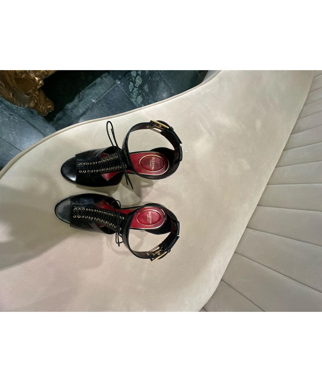 VALENTINO Черные кожаные босоножки, фото 3