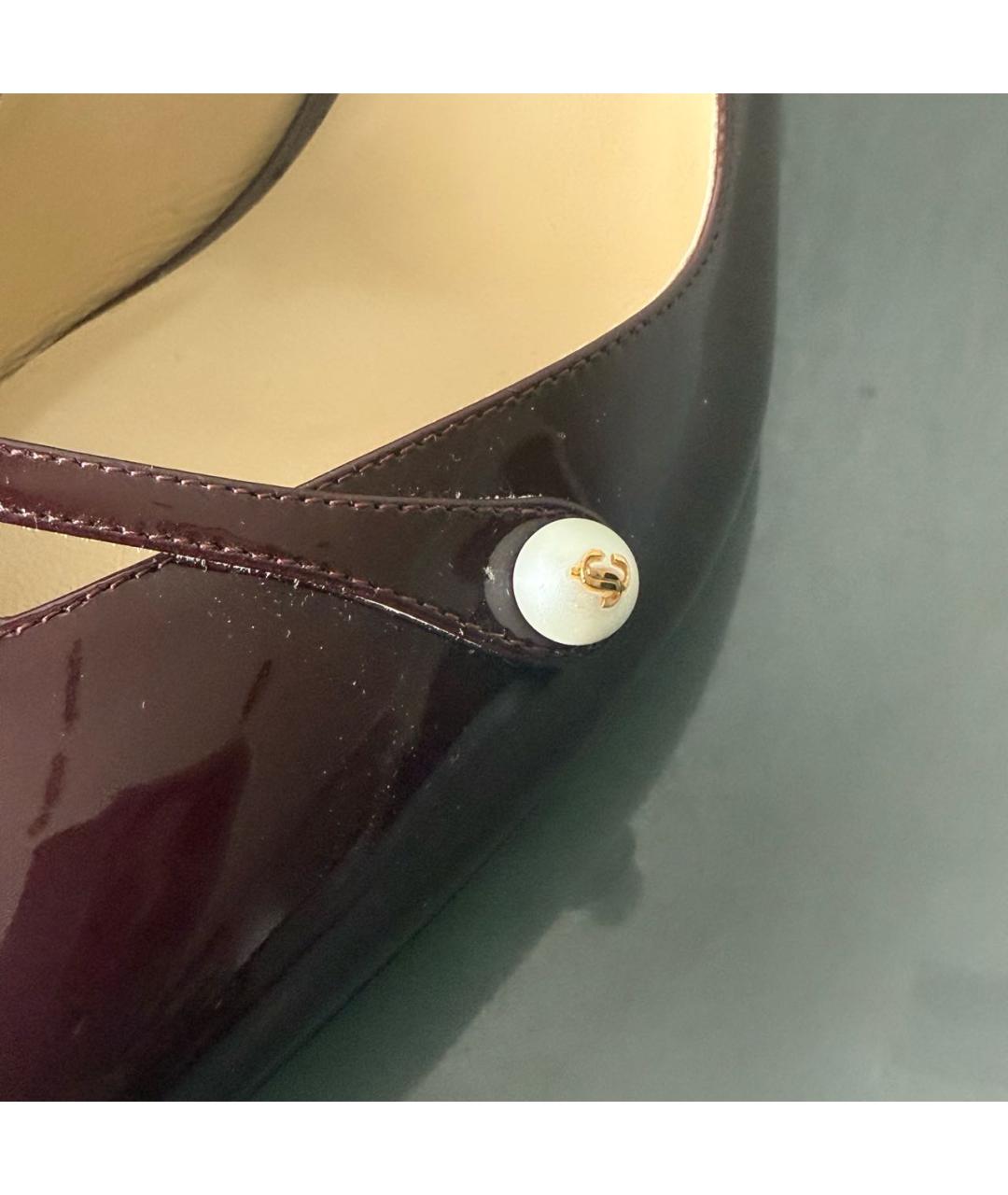 MIU MIU Бордовые лодочки на низком каблуке из лакированной кожи, фото 5