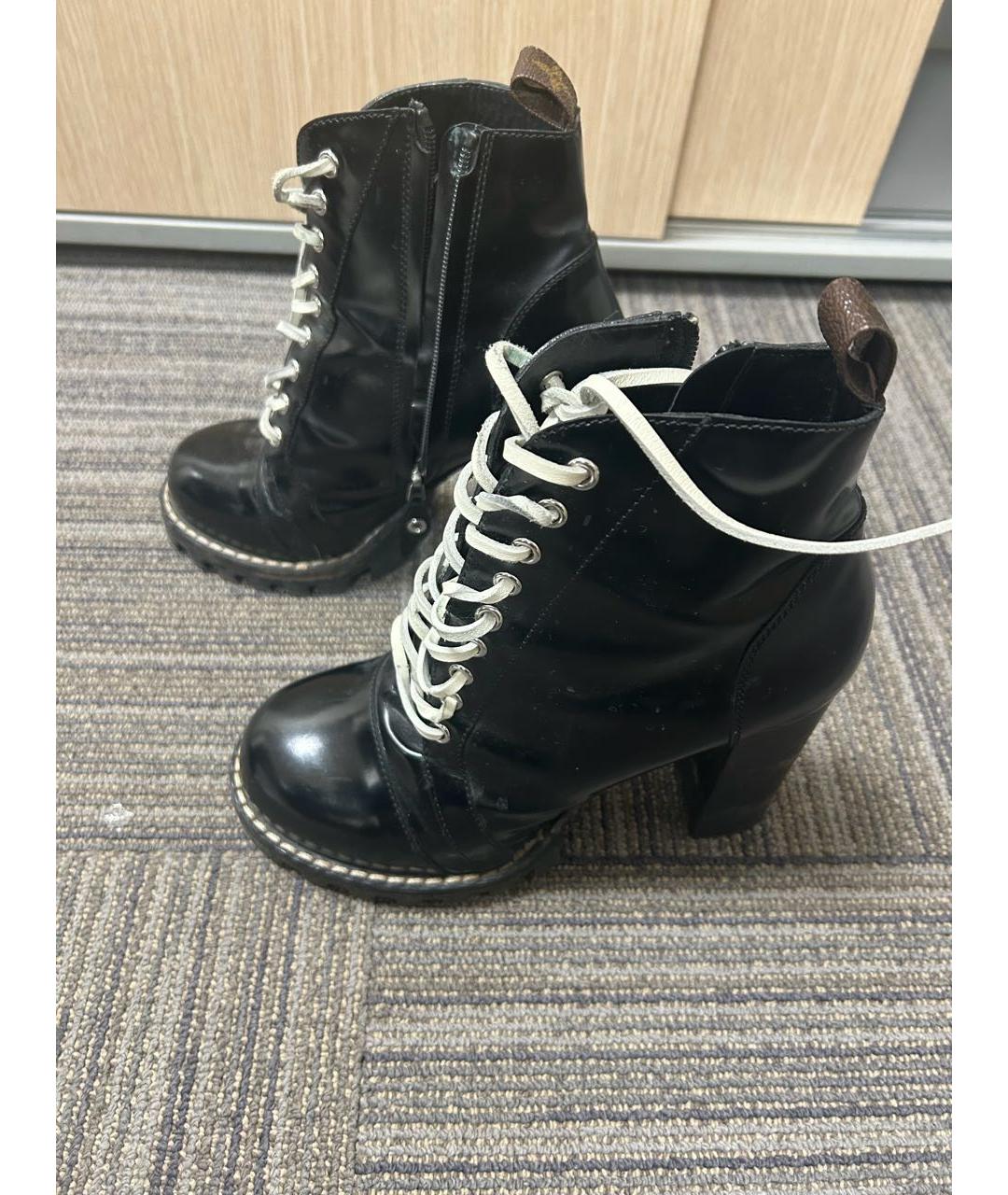 LOUIS VUITTON Черные кожаные ботильоны, фото 2