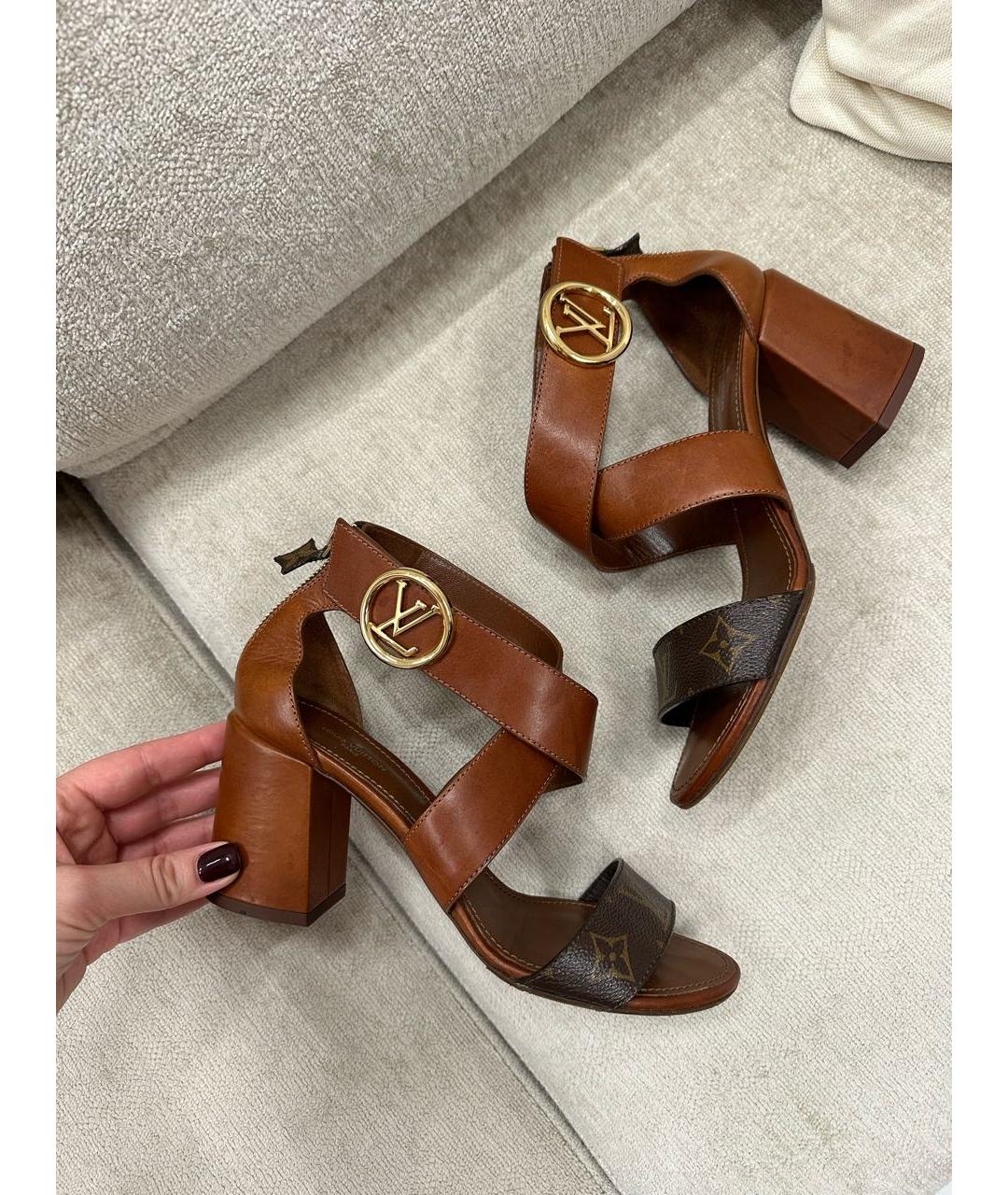 LOUIS VUITTON Коричневые кожаные босоножки, фото 8