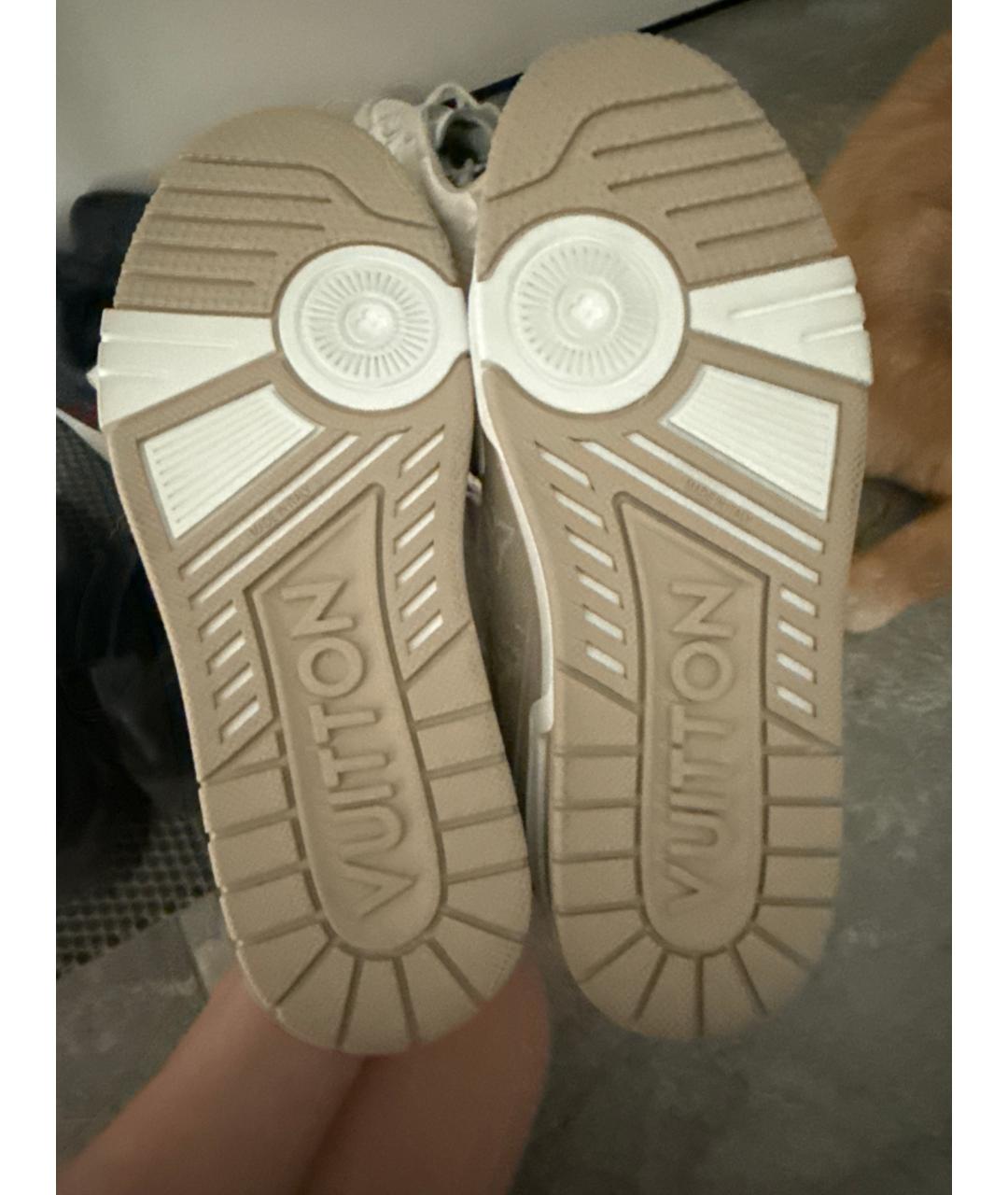 LOUIS VUITTON Бежевые кожаные кроссовки, фото 5