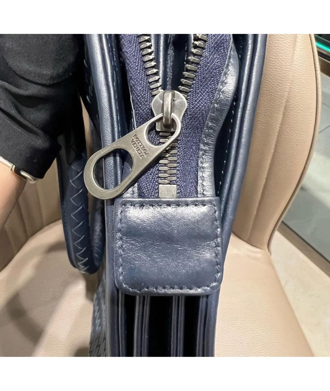BOTTEGA VENETA Темно-синий кожаный портфель, фото 8