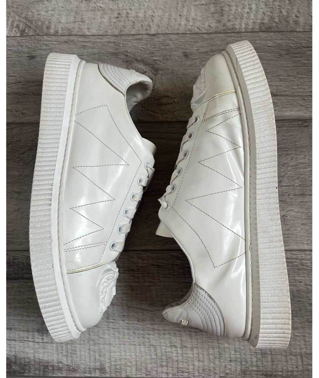 VERSACE Белые кожаные низкие кроссовки / кеды, фото 3