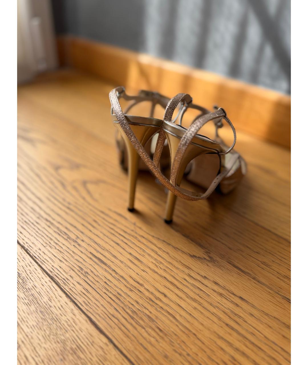 NO. 21 Золотые кожаные босоножки, фото 3