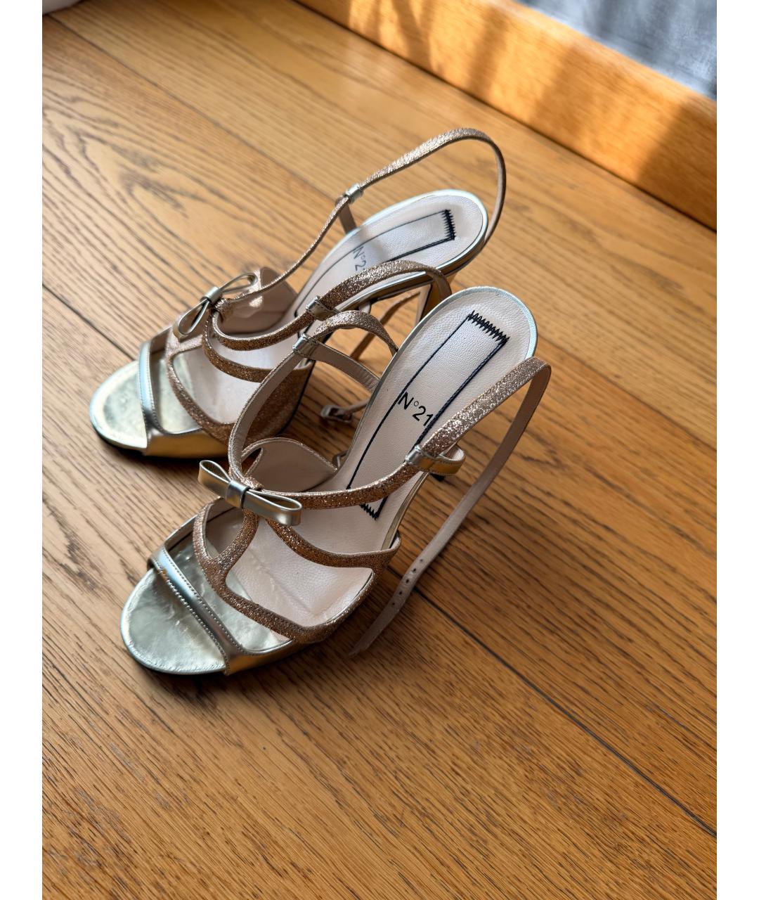 NO. 21 Золотые кожаные босоножки, фото 2