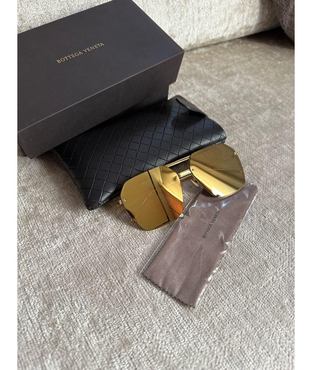 BOTTEGA VENETA Золотые металлические солнцезащитные очки, фото 4