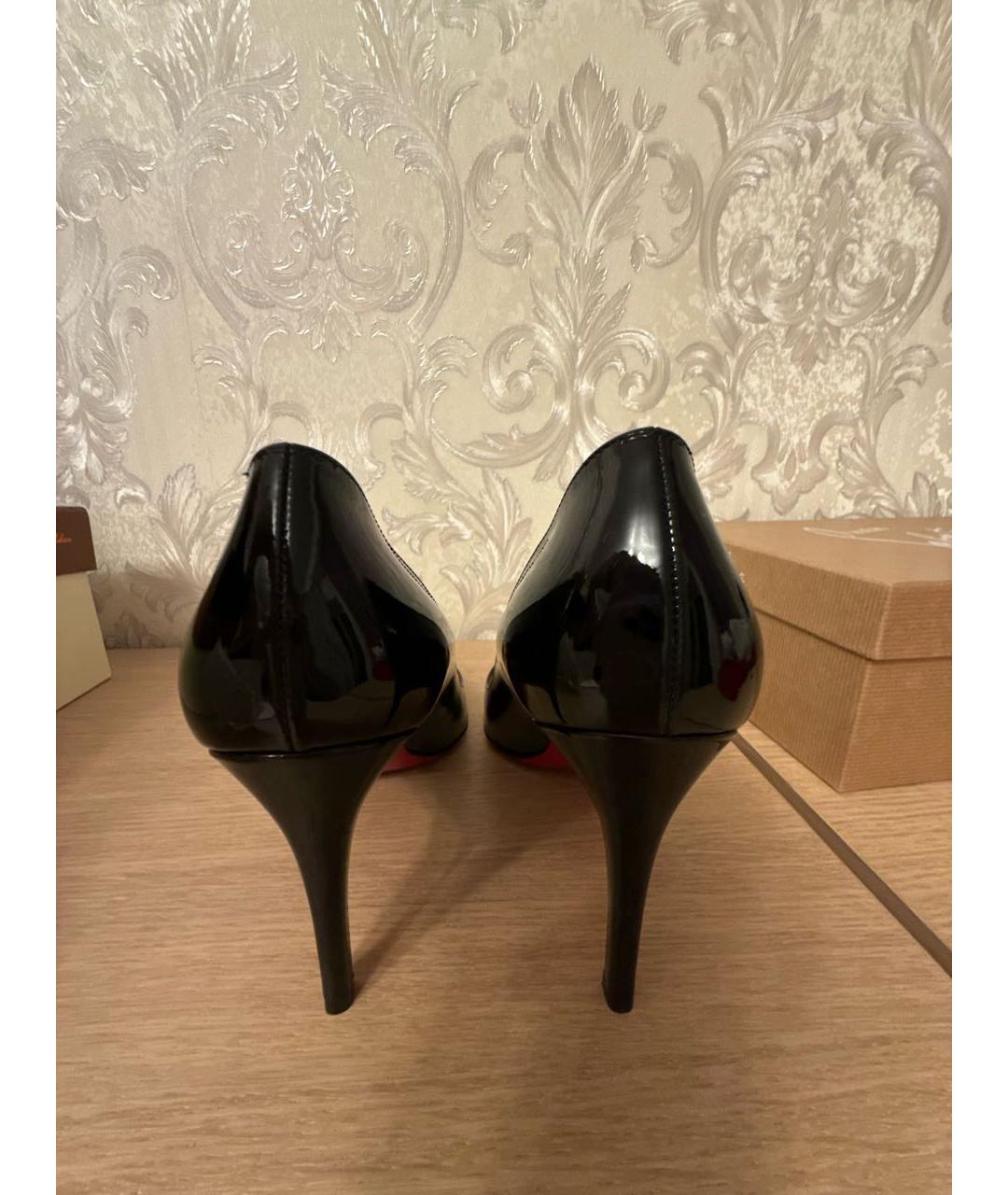 CHRISTIAN LOUBOUTIN Черные туфли из лакированной кожи, фото 4
