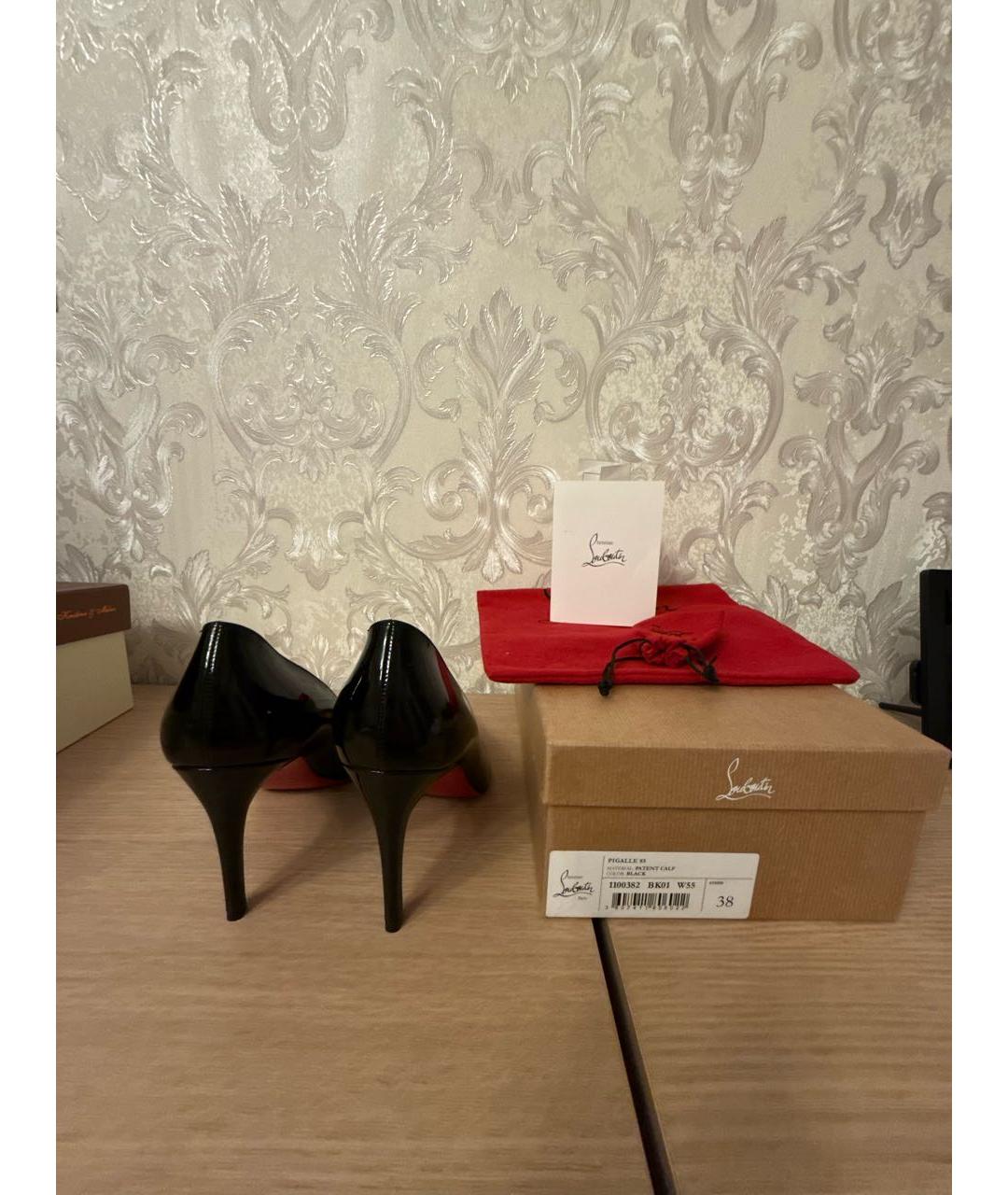 CHRISTIAN LOUBOUTIN Черные туфли из лакированной кожи, фото 5