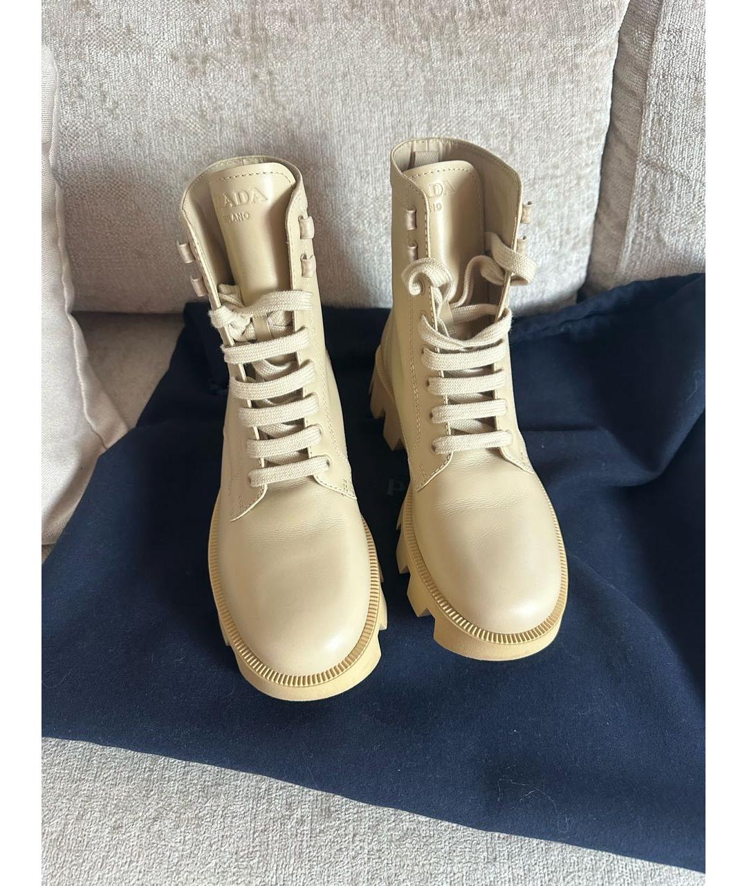 PRADA Бежевые кожаные ботинки, фото 4