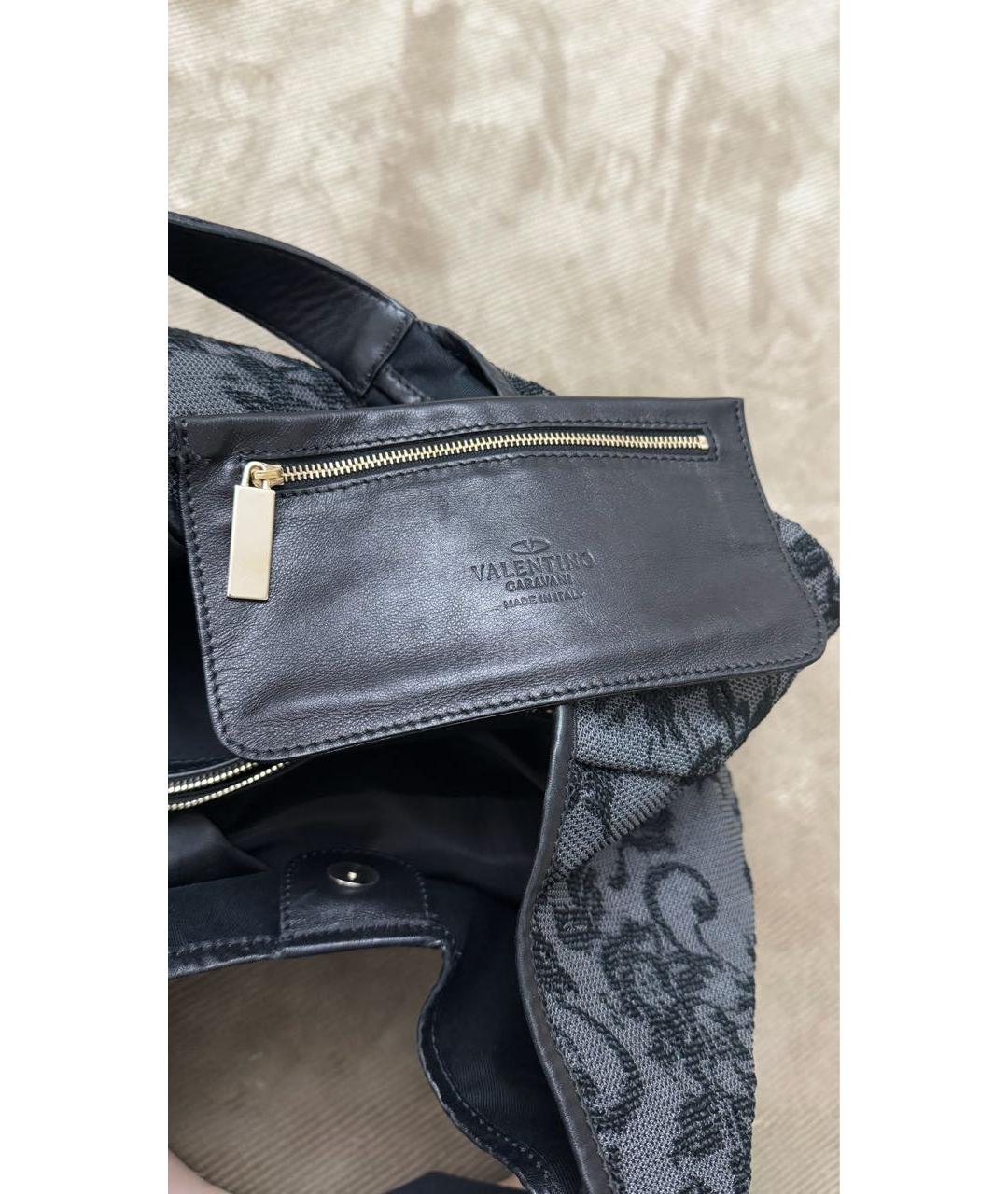 VALENTINO Антрацитовая жаккардовая сумка с короткими ручками, фото 4