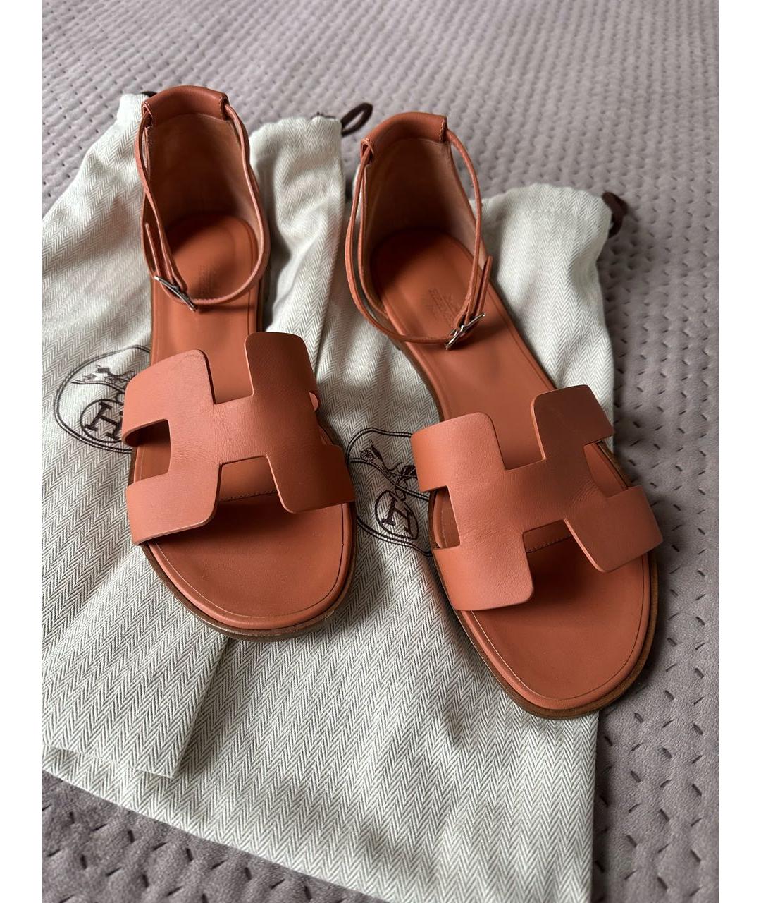 HERMES Оранжевое кожаные сандалии, фото 2